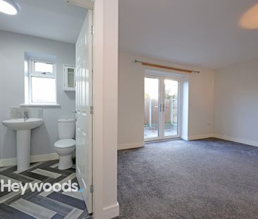 2 bed bungalow to rent in Calvin Court, Holt Lane, Kingsley, Stoke-... - Photo 4