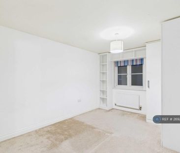 4 bedroom detached house to rent - Photo 3