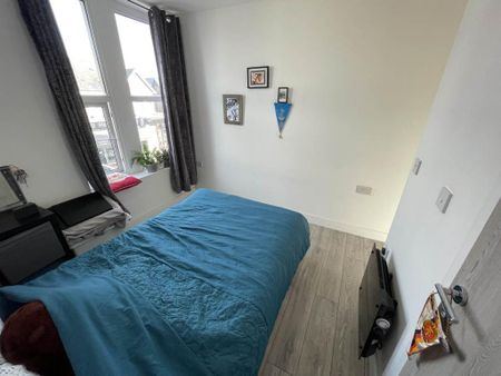 2 bedroom flat to rent - Photo 4
