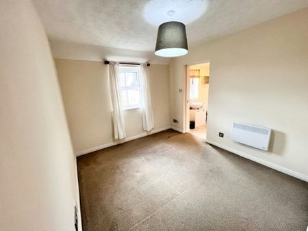 Flat to rent on - Photo 4