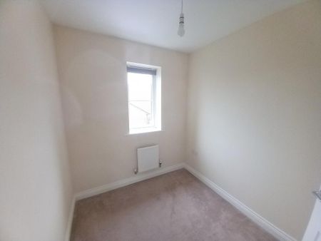 3 bedroom semi-detached house to rent - Photo 3