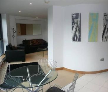 3 bedroom flat to rent - Photo 6