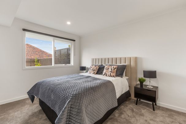 94 Manton Road, Clayton VIC 3168 - House For Rent | Domain - Photo 1