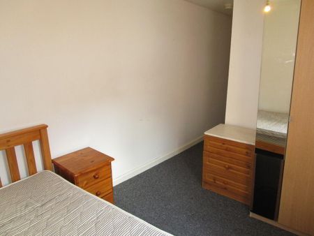 WOODSTOCK ROAD - Double Bedroom To Let, Shared House, Belfast, BT6 8PW - Photo 3