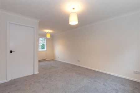 2 bedroom end of terrace house to rent - Photo 5