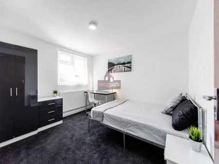 4 bedroom flat to rent - Photo 4