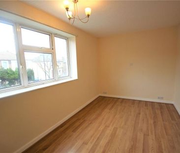 3 bedroom apartment to rent - Photo 4