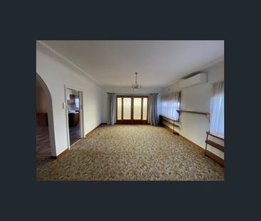 WALKING DISTANCE TO CBD - Photo 2