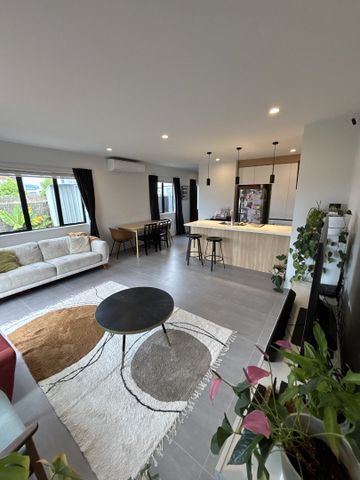 Everything You Need! - Photo 2