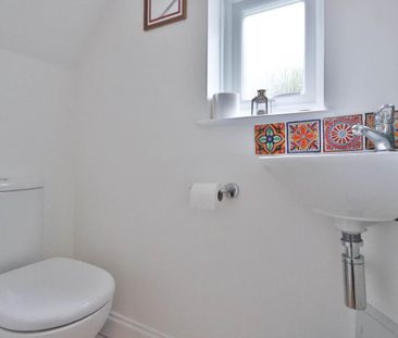 3 bedroom end of terrace house to rent - Photo 6