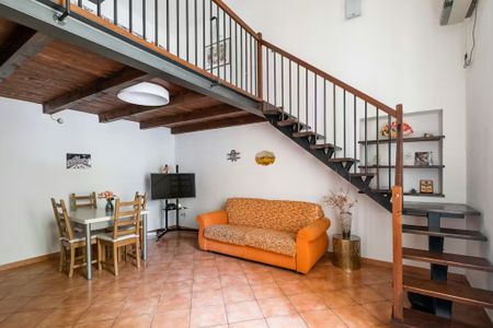 Piazza di Porta Maggiore, Bologna, Emilia-Romagna 40125 - Photo 2