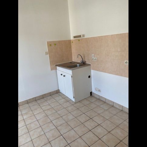 Location Maison 2 pièces 49 m² Le Menoux - Photo 1