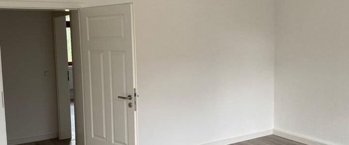 ++ wunderschöne, modernisierte 2-Raum Wohnung mit Einbauküche ++ - Photo 1