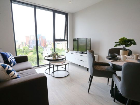 1 Bed Flat, Oldfield Rd, M5 - Photo 1