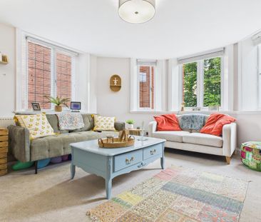 2 bedroom flat to rent - Photo 2