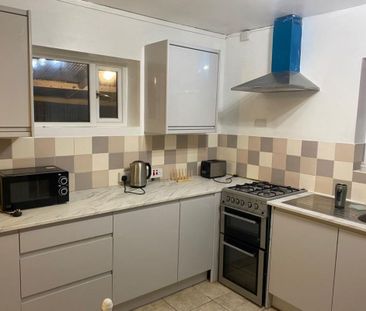 22 Blackbrook Road - refurbished student homeLoughborough - Photo 4