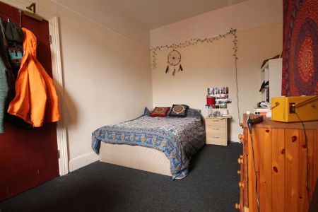 4 bedroom terraced house to rent - Photo 2