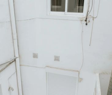 Room in a shared 4-bedroom apartment for rent in el Gòtic - Photo 6