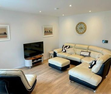 10 Riverview Court( SHORT TERM LET), Main Street, Bushmills, BT57 8BD - Photo 3