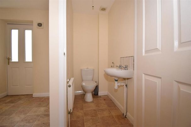 2 bedroom terraced house to rent - Photo 1