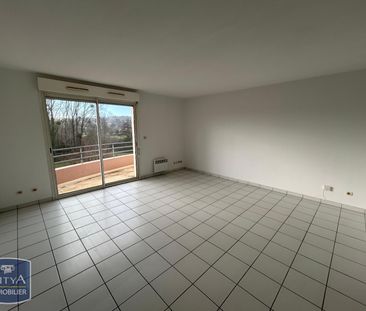Location Appartement 3 pièces 62m² ST MICHEL 16470 - Photo 1