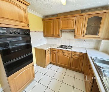 3 bedroom detached house to rent - Photo 5