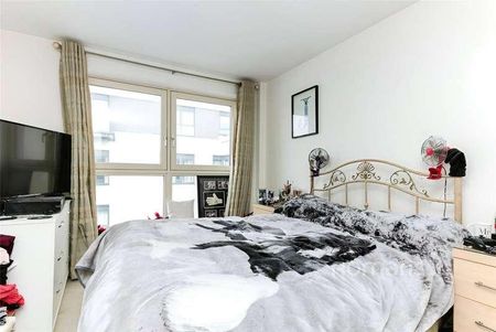 Skyline Plaza, Alencon Link, Basingstoke, RG21 - Photo 4