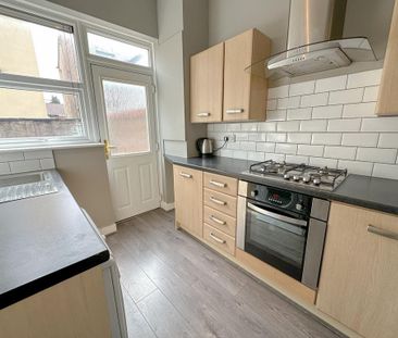 5 bedroom house to rent - Photo 2