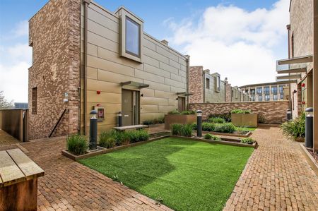 Flat – Purpose Built – 61 Eddington Avenue, Cambridge 61 - To Rent - Photo 3