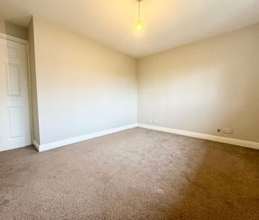 2 bedroom semi-detached house to rent - Photo 3