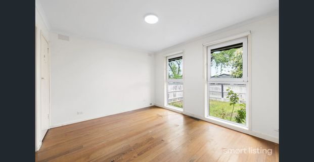 24 Tasman Drive, Bundoora, Vic 3083 - Photo 1