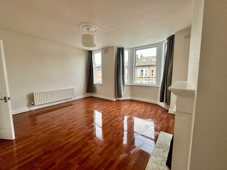 2 Bed Flat, Medusa Road, SE6 - Photo 2