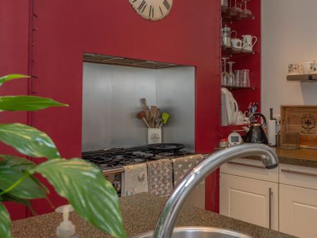 3 bedroom terraced house to rent - Photo 3