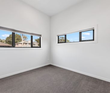 Ultra Modern Duplex - Photo 4