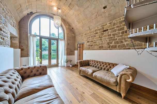 4 bedroom semi-detached house to rent - Photo 1