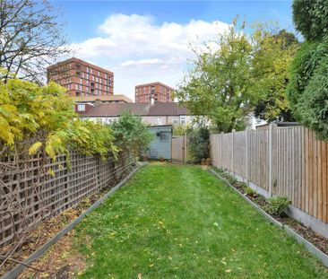 2 bedroom terraced house to rent - Photo 4
