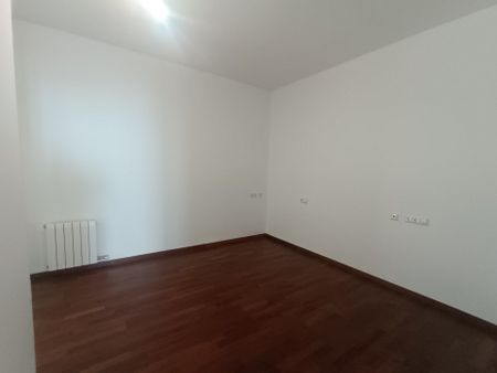 Piso de alquiler en Forn Nou, Centre - Photo 2