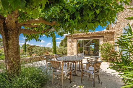 Gordes - Superbe maison en pierres proche du village - Photo 2