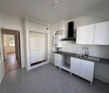 Appartement entièrement rénové dans un quartier recherché - Photo 6
