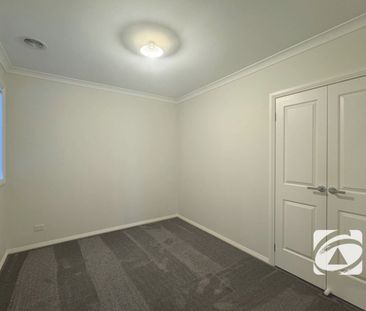 LIVING THE EASY LIFE! - Photo 1