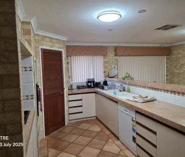 “Housemate in a Shared Home suitable for a Single Female” - Photo 2