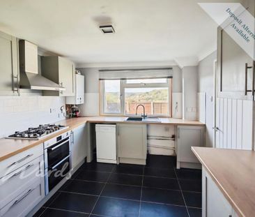 3 bedroom chalet to rent - Photo 4