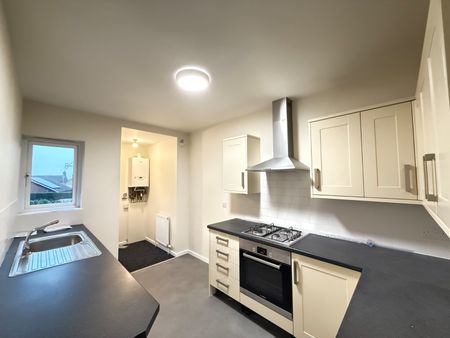 2 bedroom apartment to rent - Photo 4