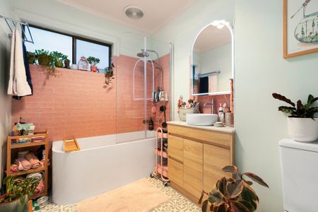 Modern Comfort Meets Effortless Living – 1/8 Lake Avenue, Pascoe Vale - Photo 4