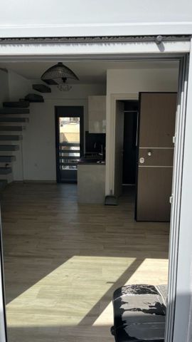 Μεζονέτα για ενοικίαση Αγία Τριάδα (Φάληρο - Ιπποκράτειο) - Φωτογραφία 4