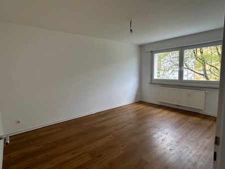 Einladende 3-Zimmer Wohnung mit Balkon! - OHNE Stellplatz - Photo 4