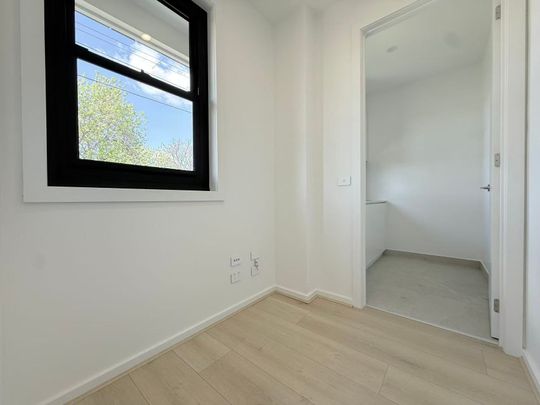 Brand New Boutique Townhouses - ONLY ONE LEFT! - Photo 1
