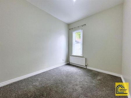 18 Victoria Avenue, Belfast, BT4 1QY - Photo 3