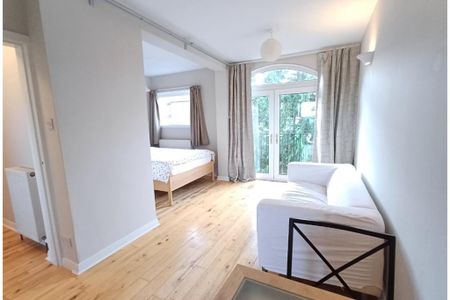 studio flat for rent in Holyrood - Photo 2