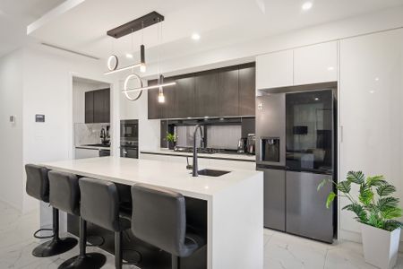 Stunning Family Home in Rouse Hill - Photo 3